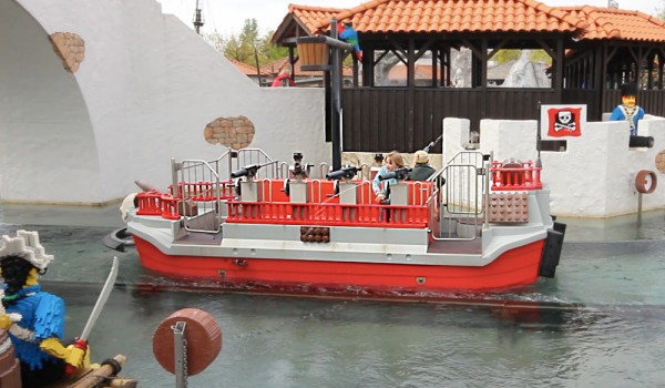 IMG_7891Eva_pirateship
